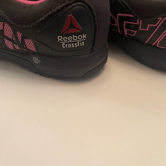 Gently used Women's Reebok CrossFit nano 4.0 Black and Pink Athletic Shoes - Picture 3 of 6